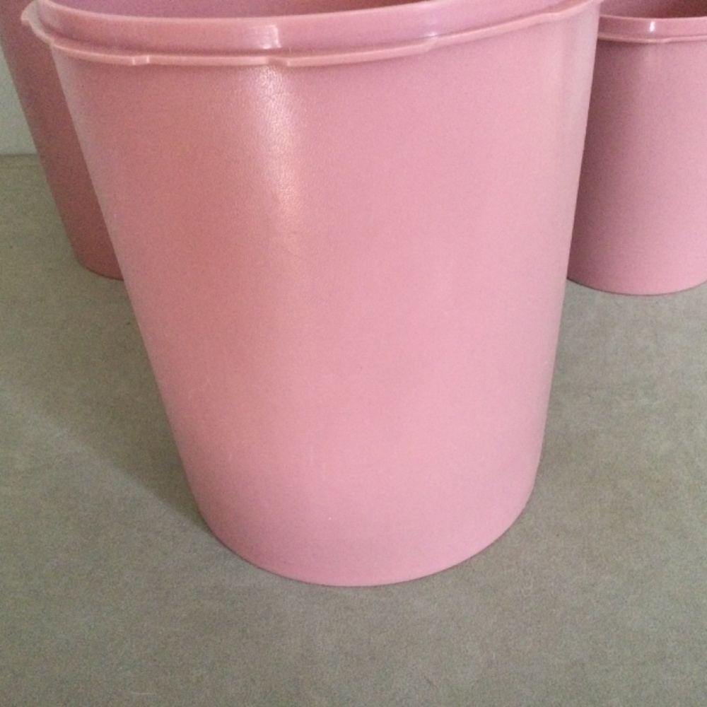 Vintage rose pink Tupperware canisters (no lids) set of 4 - Picture 6 of 6